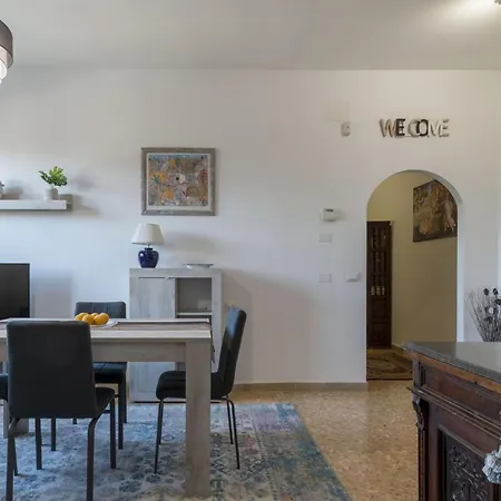 Italian Experience-Florence Suite Retreat-3